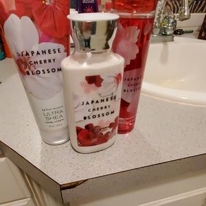 Bath and Body Works Japanese Cherry Blossom Set